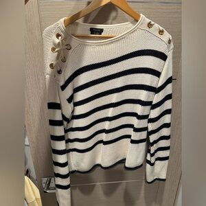 White and navy stripped sweater